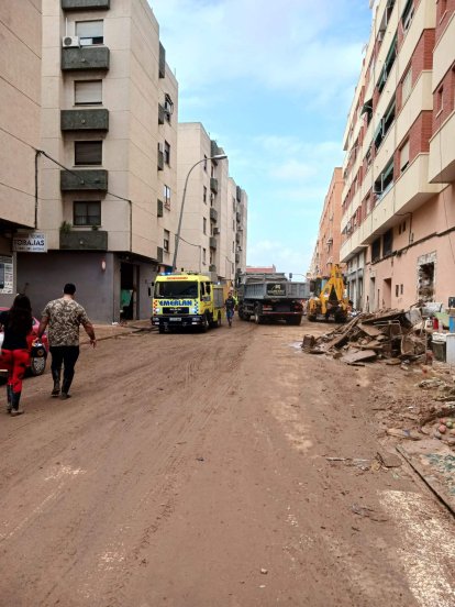 Emerlan continúa ofreciendo su ayuda a los afectados por la DANA en Valencia