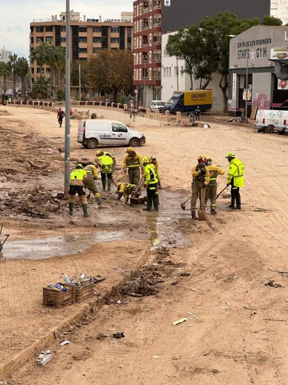 Emerlan continúa ofreciendo su ayuda a los afectados por la DANA en Valencia