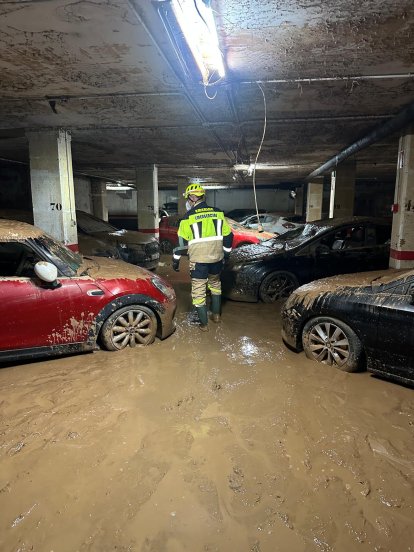 Emerlan continúa ofreciendo su ayuda a los afectados por la DANA en Valencia