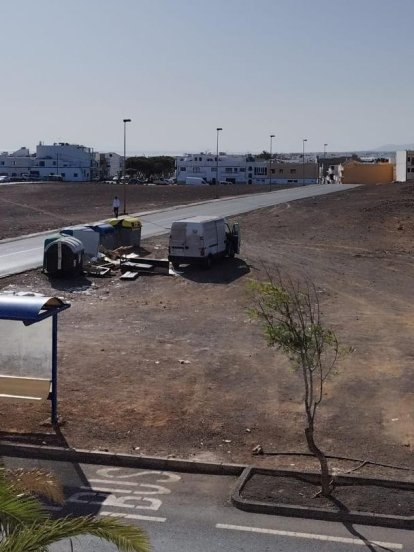 Vertidos de basura y escombros en Arrecife