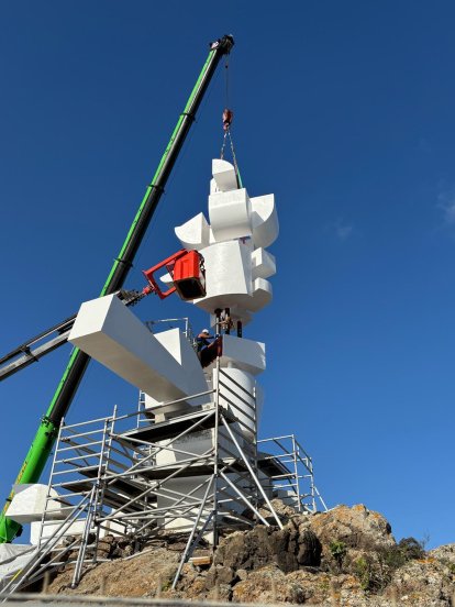 Colocación de la Escultura de la Fecundidad
