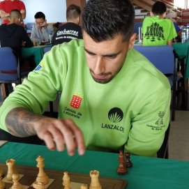 El equipo representante de la Sociedad Democracia Arrecife, “Lanzaloe”, lidera la clasificación de la competición
