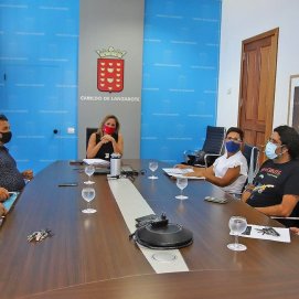 Reunión de la presidenta del Cabildo con la Asociación de Caravanistas El Burgao