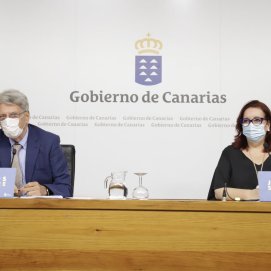Rueda de prensa de Julio Pérez y Manuela Armas