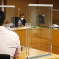 Imagen de la primera sesión del juicio contra el acusado de agresión sexual continuada a su hijastra