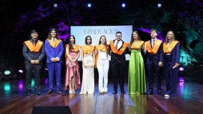 Graduación de Turismo de la EUTL XVI Promoción. Foto: La Voz