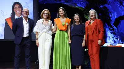 Graduación de Turismo de la EUTL XVI Promoción. Foto: La Voz
