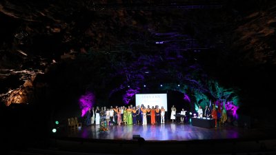Graduación de Turismo de la EUTL XVI Promoción. Foto: La Voz