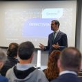 Gustavo González de Vega presenta las fortalezas de Canarias en Colombia.