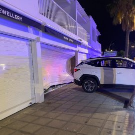 Alunizaje contra una joyería en Lanzarote