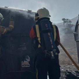 Incendio de contenedores en Tías. 