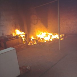 Incendio en el interior de uno de los esqueletos de Costa Teguise