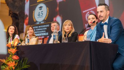 45 años y 140 nuevos titulados en el CIFP Microsistemas 5