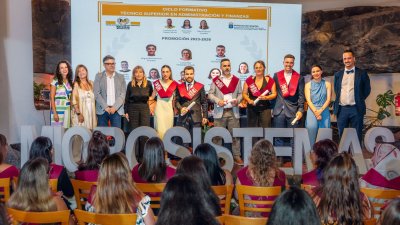 45 años y 140 nuevos titulados en el CIFP Microsistemas 29