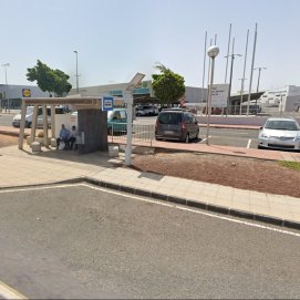 Parada de guaguas en Arrecife. Foto: Google Maps