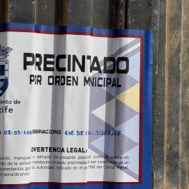 Precinto en un taller de Chapa y Pintura en el barrio de Altavista