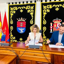 El alcalde de Arrecife, Yonathan de León, y la portavoz del PP y concejala de Recursos Humanos, Eli Merino, tienen ya en marcha la mayor oferta pública de empleo en la historia del Ayuntamiento de Arrecife 