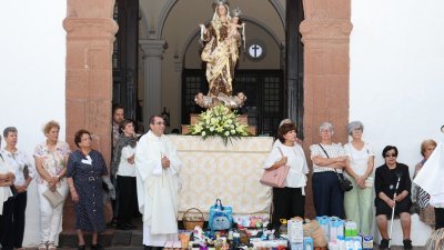 Ofrenda en honor a Nuestra Señora del Carmen en Teguise (Fotos: Norberto de León )