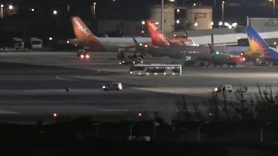 Rueda en el aeropuerto (Imagen: Lanzarote Webcam)