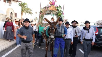 ROMERIA  SANTIAGO APOSTOL TAHICHE  (70)
