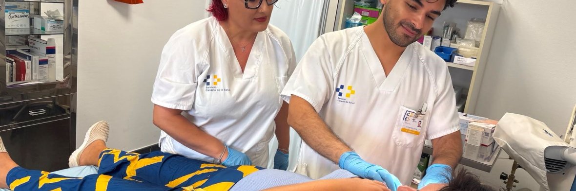 Atención a paciente en Derma