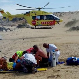 Evacuado en helicóptero un hombre con signos de ahogamiento de La Graciosa