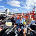 El alcalde Yonathan de León en la zona del Puerto de Arrecife