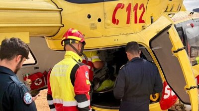 Helicóptero del GES evacúa a una persona en La Graciosa