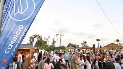Terraza pública en el Parque Temático