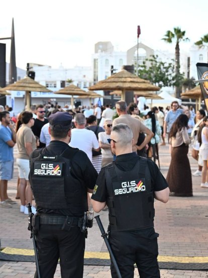 Terraza pública en el Parque Temático