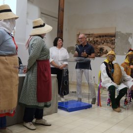 Recuperación de las indumentarias históricas de Buches