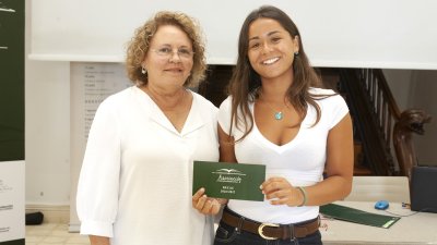 La asociación Mercedes Medina Díaz entrega sus becas a 16 alumnos de Lanzarote. Foto: Juan Mateos