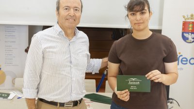 La asociación Mercedes Medina Díaz entrega sus becas a 16 alumnos de Lanzarote. Foto: Juan Mateos
