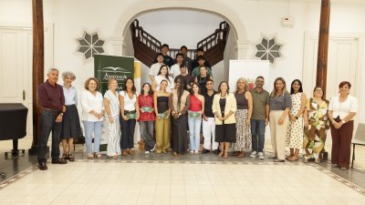 La asociación Mercedes Medina Díaz entrega sus becas a 16 alumnos de Lanzarote. Foto: Juan Mateos