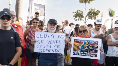 Concentración en Arrecife en apoyo a Ceuta ( Imagen: Juan Mateos)