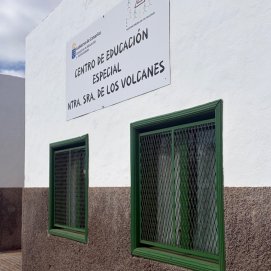Fachada del Centro de Educacioìn Especial Nuestra SenÞora de los Volcanes, en Tahiìche, cuya ampliacioìn permanece bloqueada por dificultades urbaniìsticas.ddd