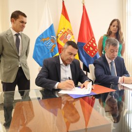 FIRMA CONVENIO CANTABRIA. TURISMO  (6)