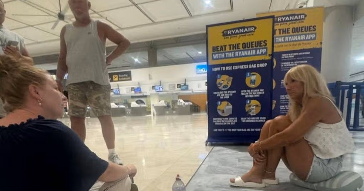 British air collapse traps a family in Lanzarote: thrown on the floor and a thousand euros in a hotel