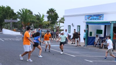 Tradicional partida de pelotamano en Tiagua. 2026