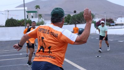 Tradicional partida de pelotamano en Tiagua. 2026