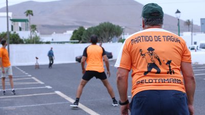Tradicional partida de pelotamano en Tiagua. 2026