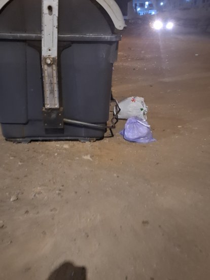 Acumulación de basura en Argana Alta