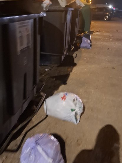 Acumulación de basura en Argana Alta