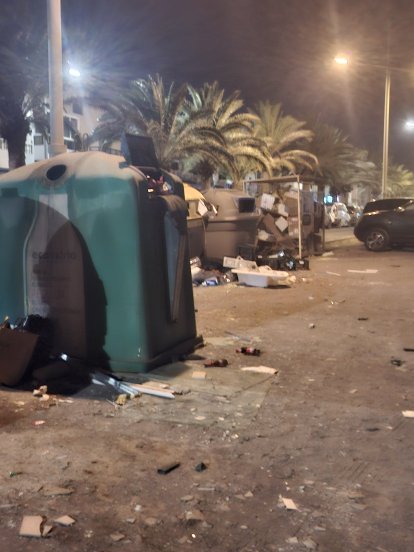 Acumulación de basura en Argana Alta