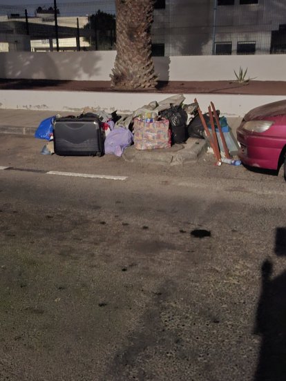 Acumulación de basura en Argana Alta