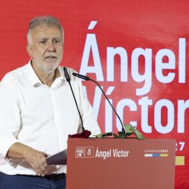 Ángel Víctor Torres presenta su candidatura para 2027