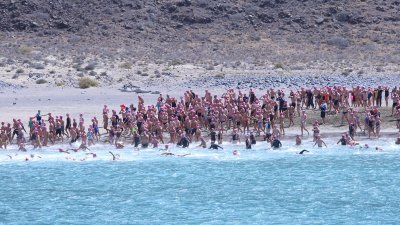 XXX edición de la Travesía a Nado “El Río” 