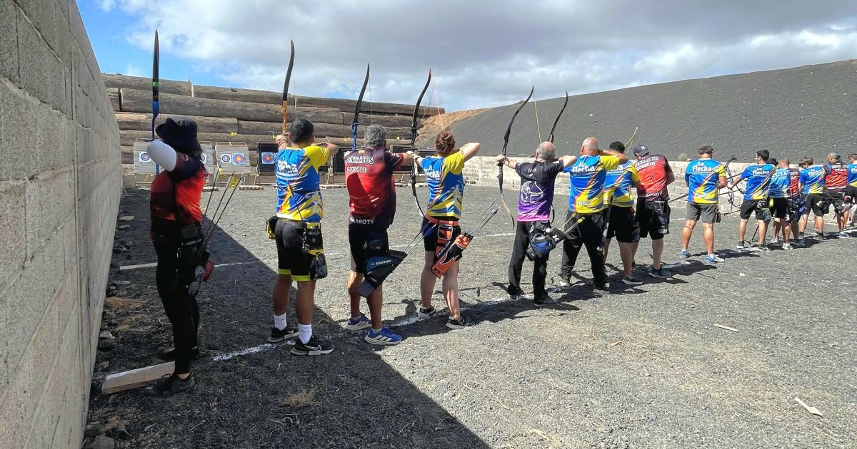 Photo: lavozdelanzarote.com Club Pentarcos Launches Indoor Archery Season in Teguise, Lanzarote