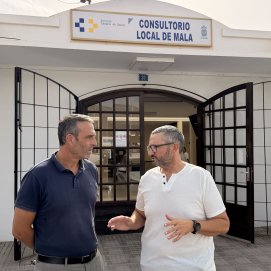 Alfredo Villalba y Marcos Lemes en el consultorio de Mala.