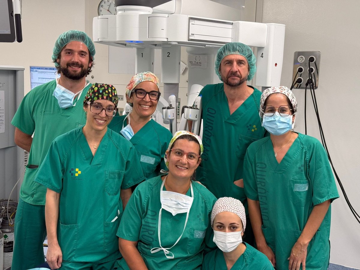 Equipo de cirujanos del Molina Orosaddd Equipo de cirujanos del Molina Orosaddd